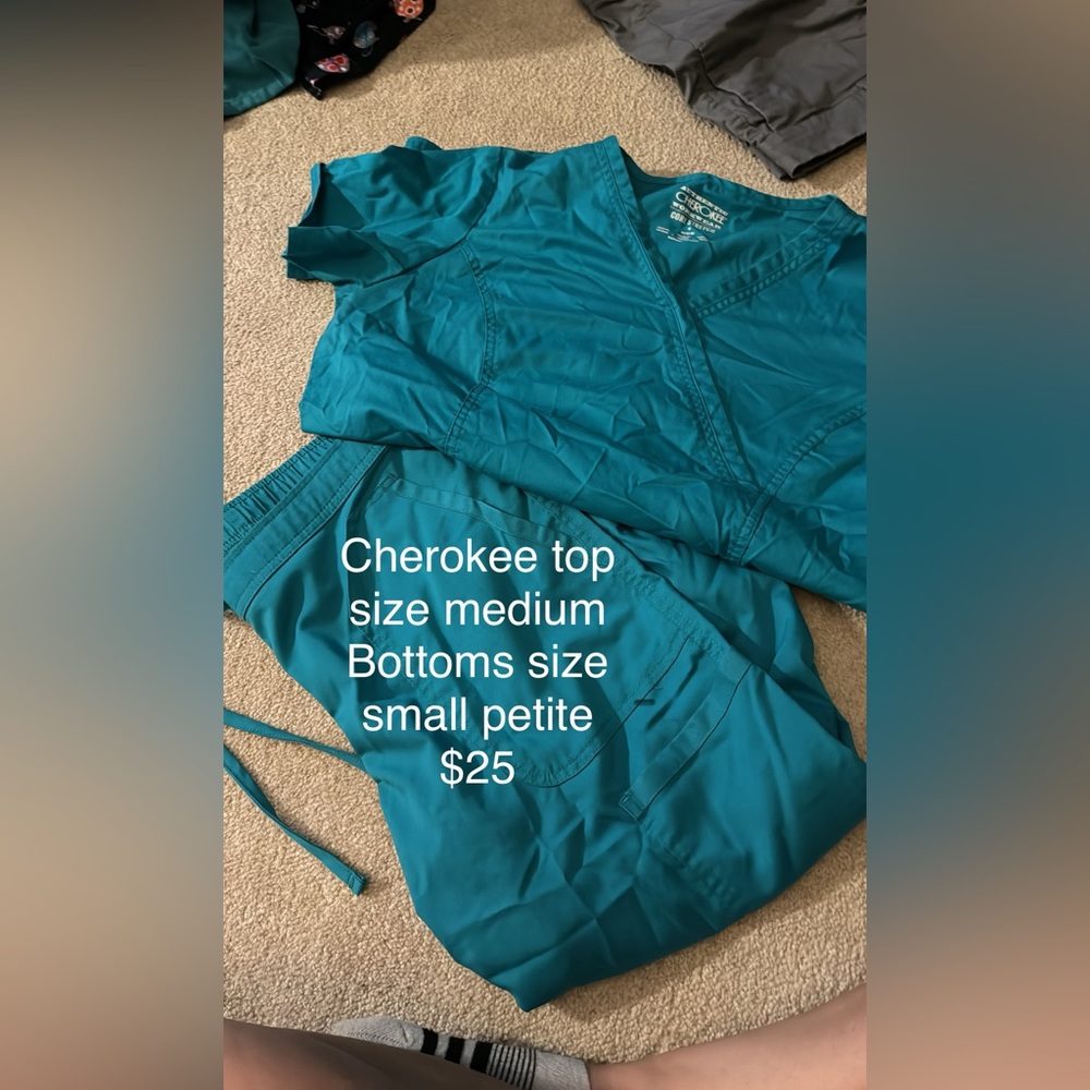 Cherokee scrub set
